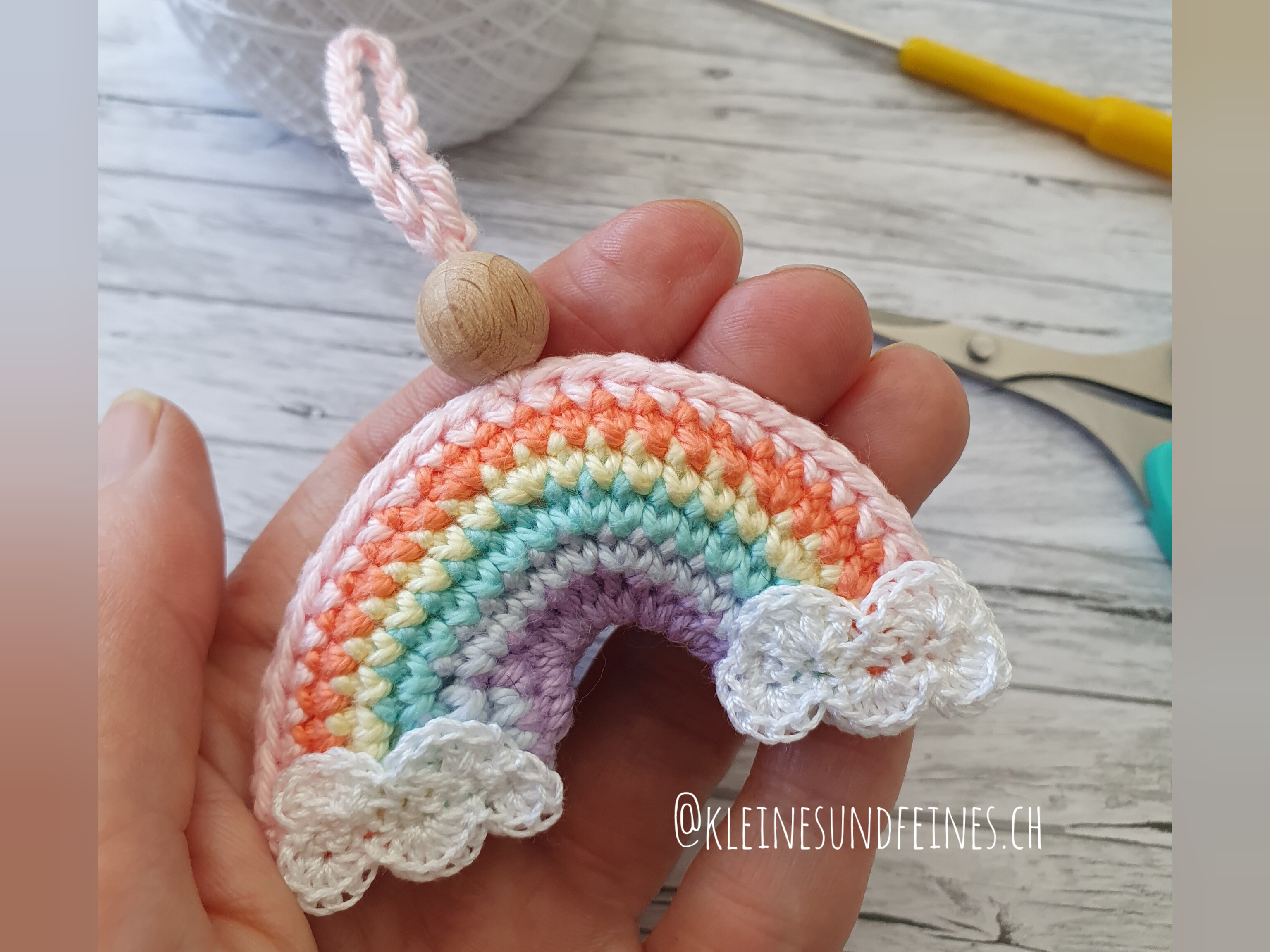 Crochet tip for stuffing small parts - My Rainbow Crochet