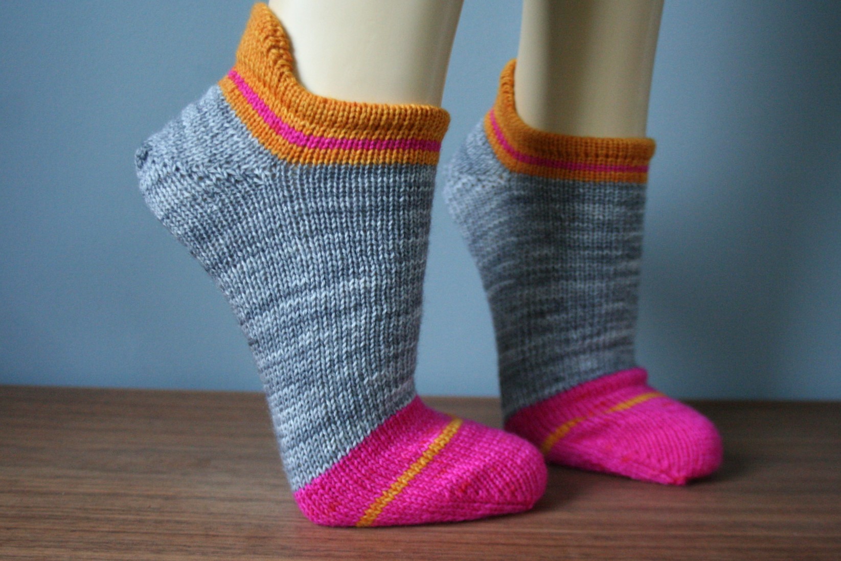 Socks for Everybody! eBook: Patterns for the Beginner Sock Knitter